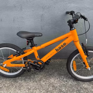 Base 16" Lightweight Kids Bike